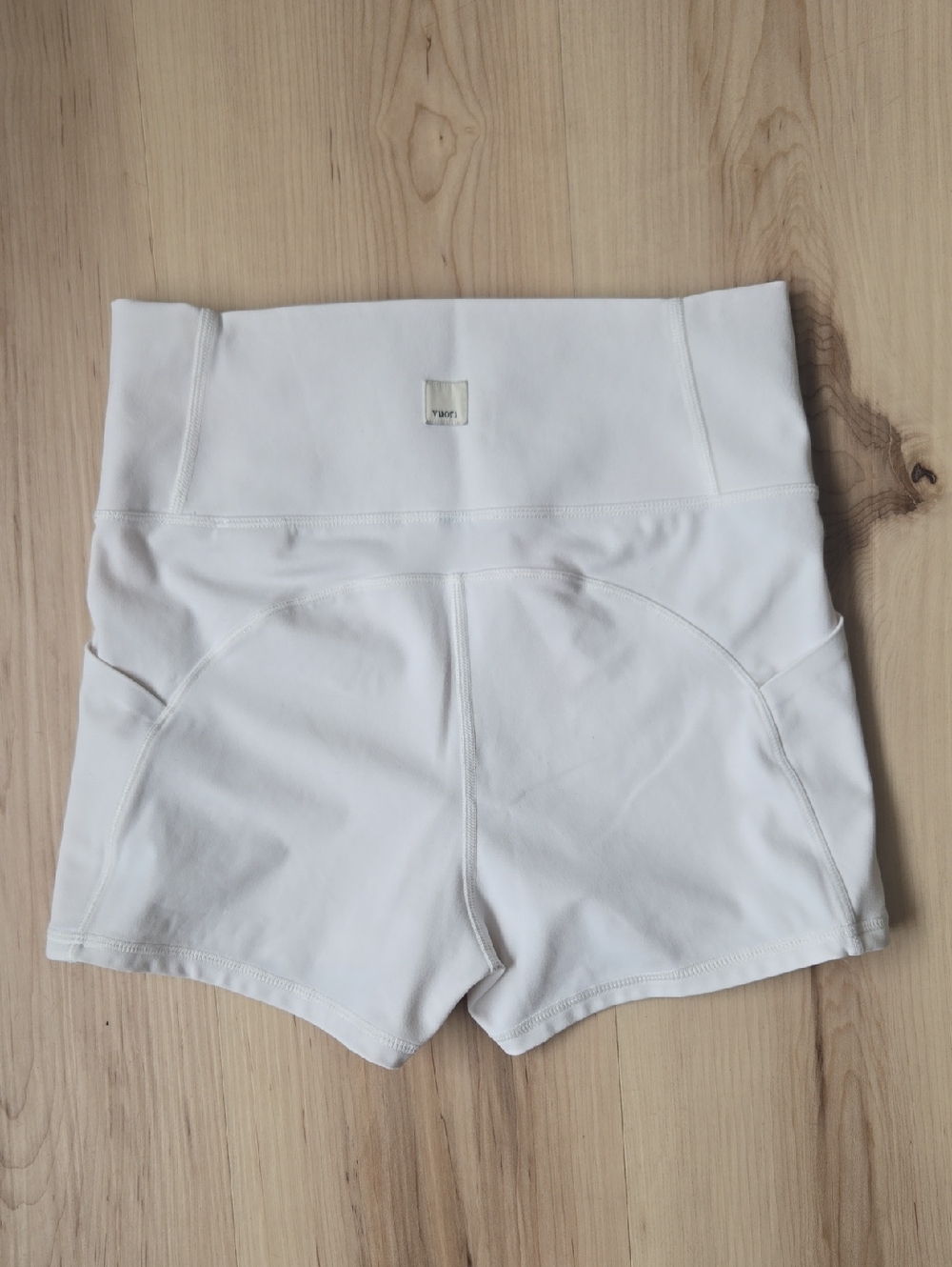 Vuori Bike Shorts, White, Size XS - Picture 2 of 4